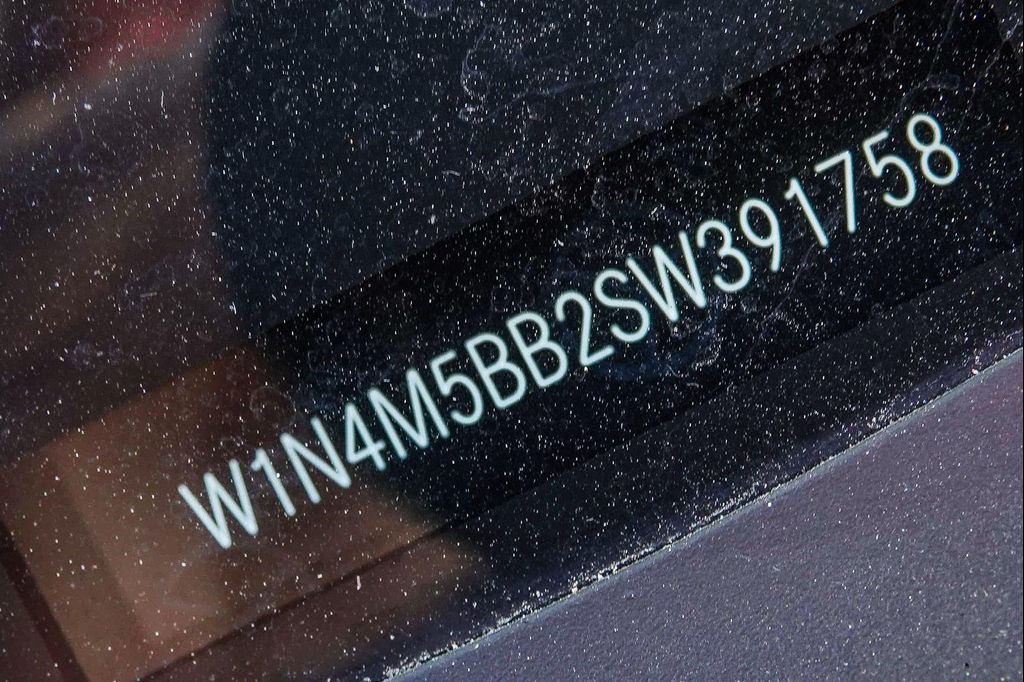 2025 Mercedes-BENZ AMG GLB 35 4MATIC — миниатюра 28