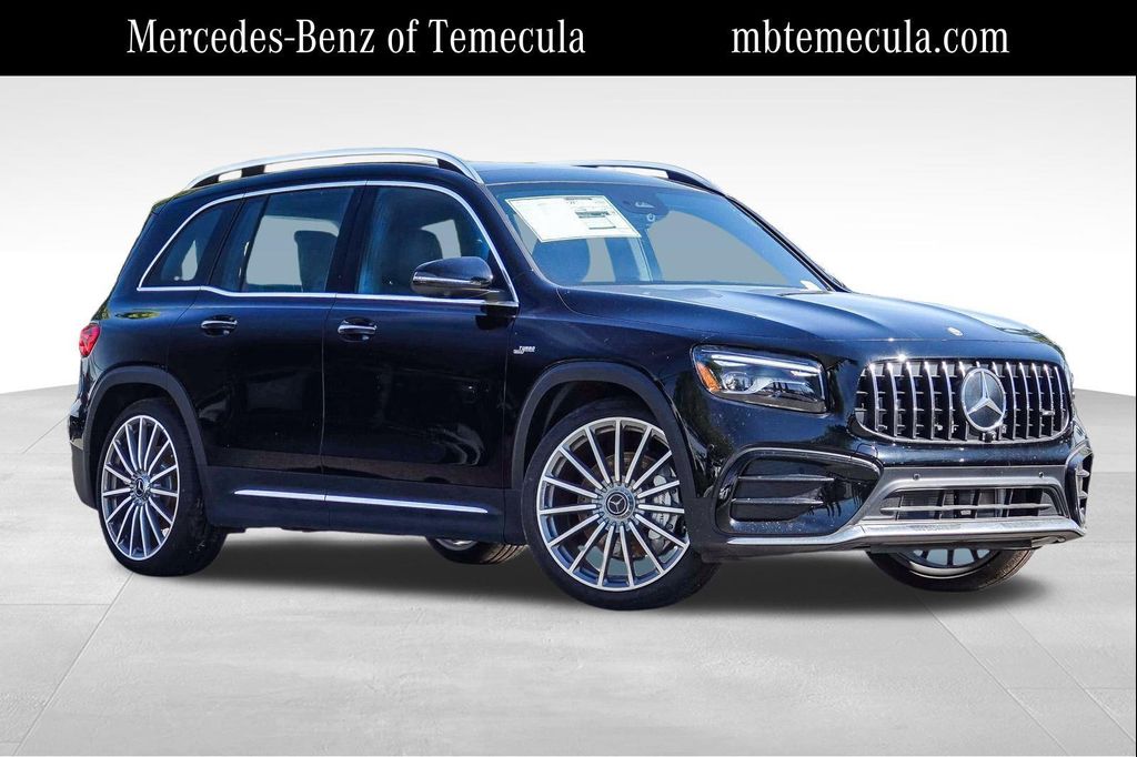 2025 Mercedes-Benz AMG GLB 35