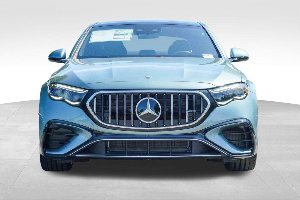 صورة 2 لـ 2026 Mercedes-BENZ AMG E 53 E 4MATIC+