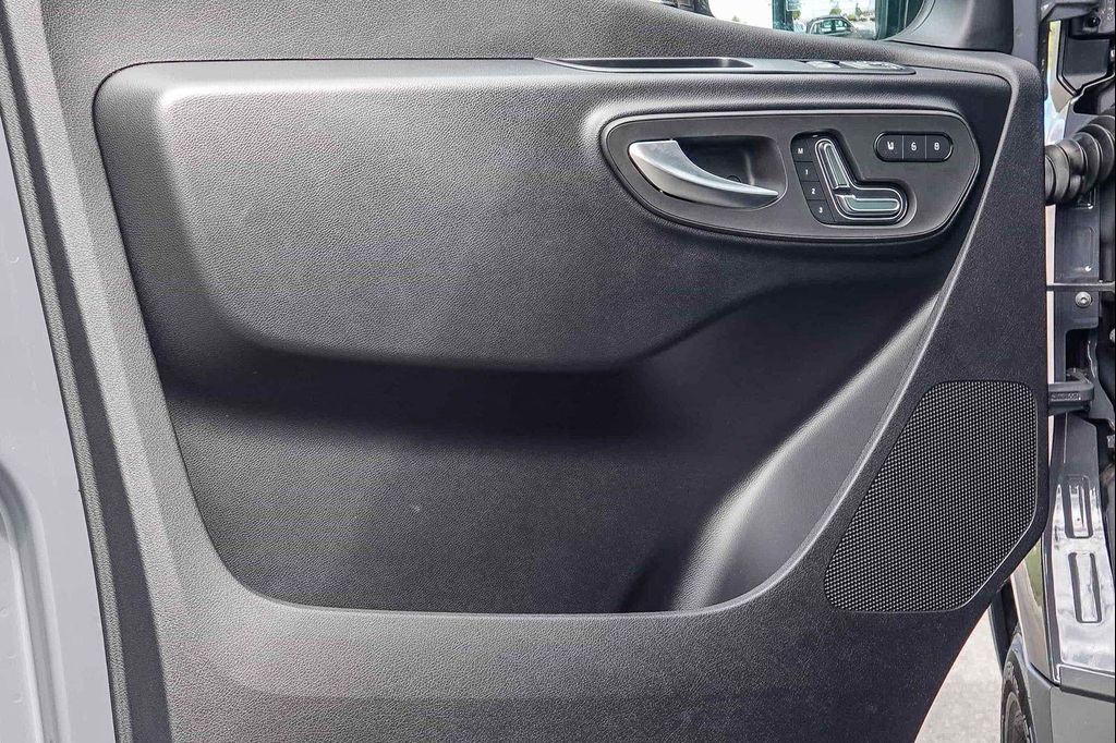 2025 Mercedes-BENZ OTHERS — миниатюра 19