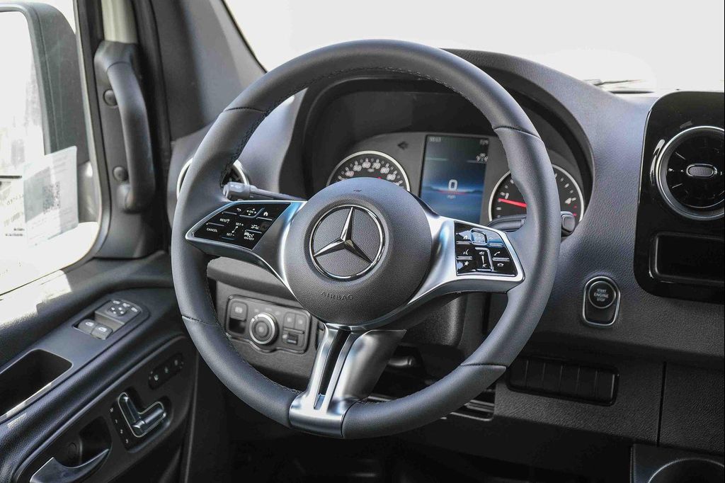 صورة مصغرة 16 لـ 2026 Mercedes-BENZ OTHERS