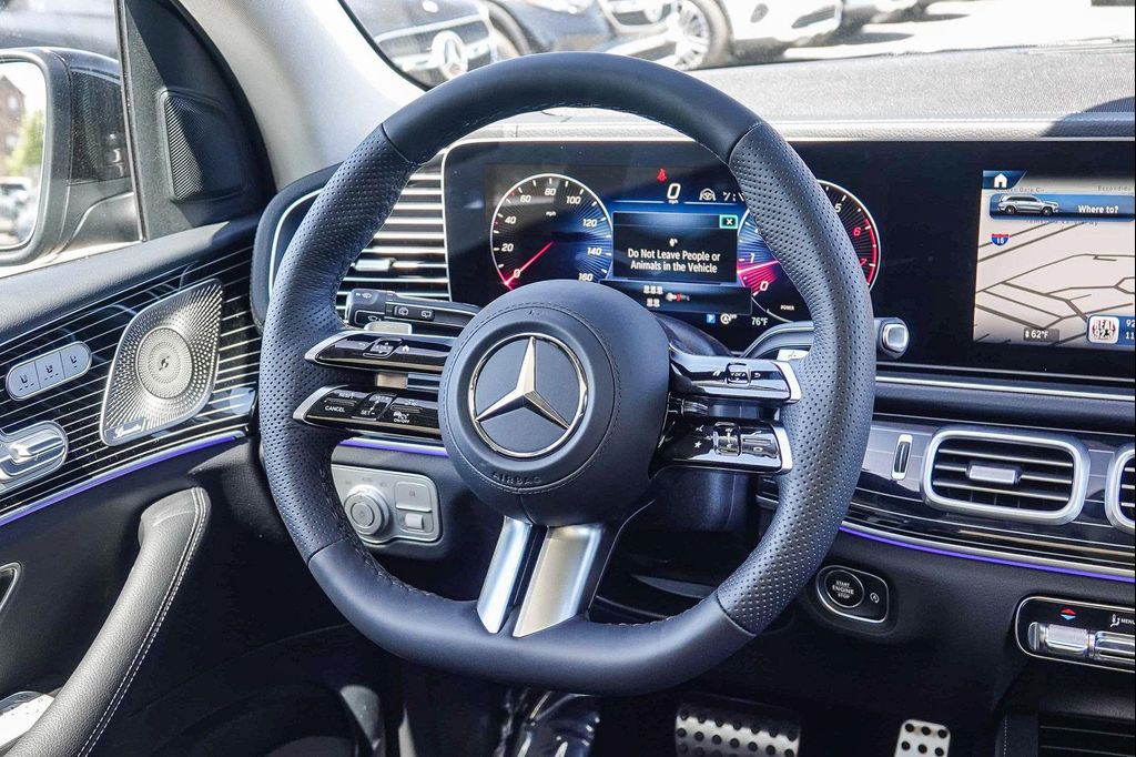 2026 Mercedes-BENZ GLS 缩略图 14