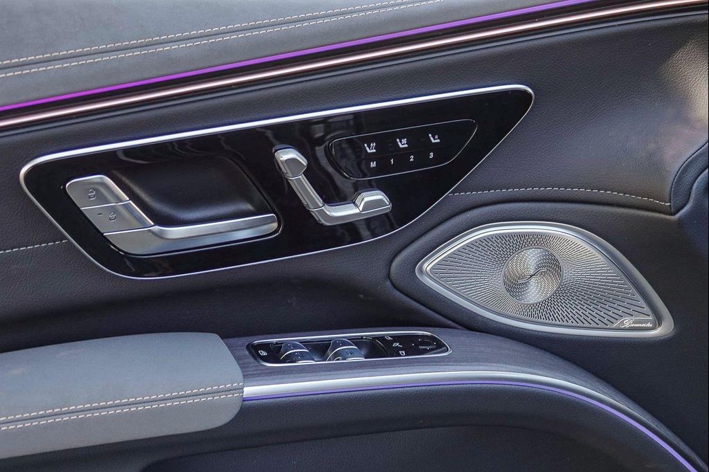 2026 Mercedes-BENZ EQS — миниатюра 19
