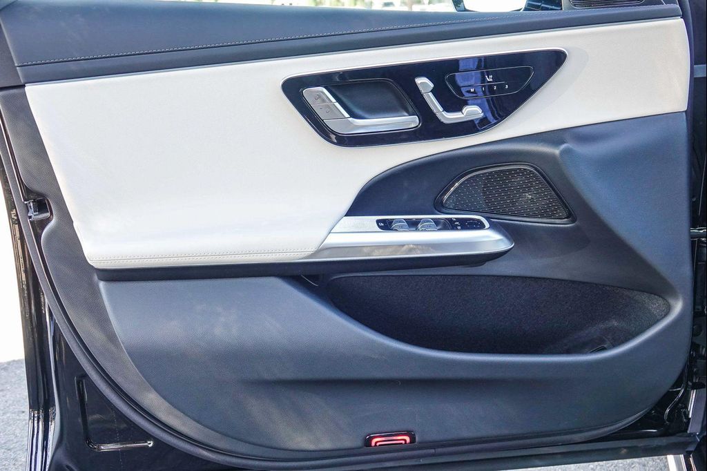 صورة مصغرة 19 لـ 2026 Mercedes-BENZ E-CLASS