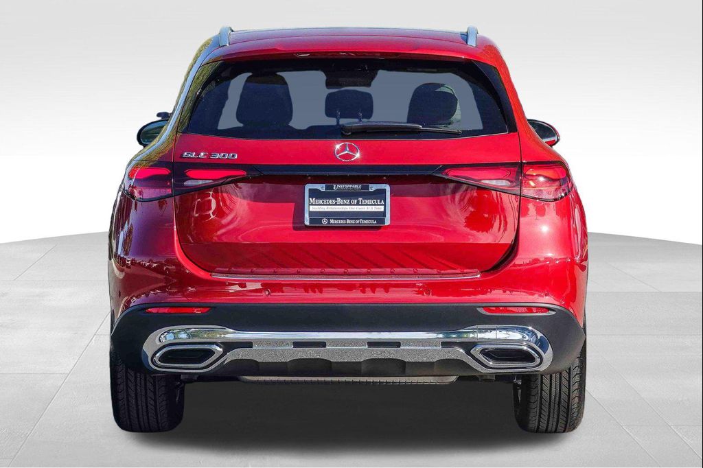 2026 Mercedes-BENZ GLC — миниатюра 5