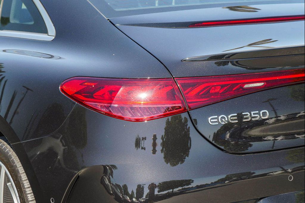 2024 Mercedes-BENZ EQE 照片 7