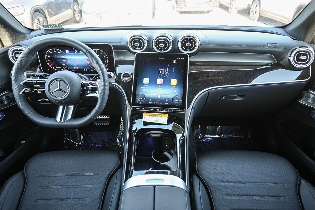 2026 Mercedes-BENZ GLC — миниатюра 21
