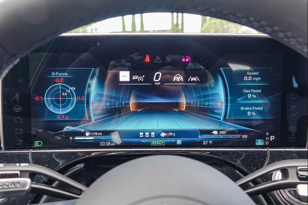صورة مصغرة 24 لـ 2026 Mercedes-BENZ AMG E 53 E 4MATIC+