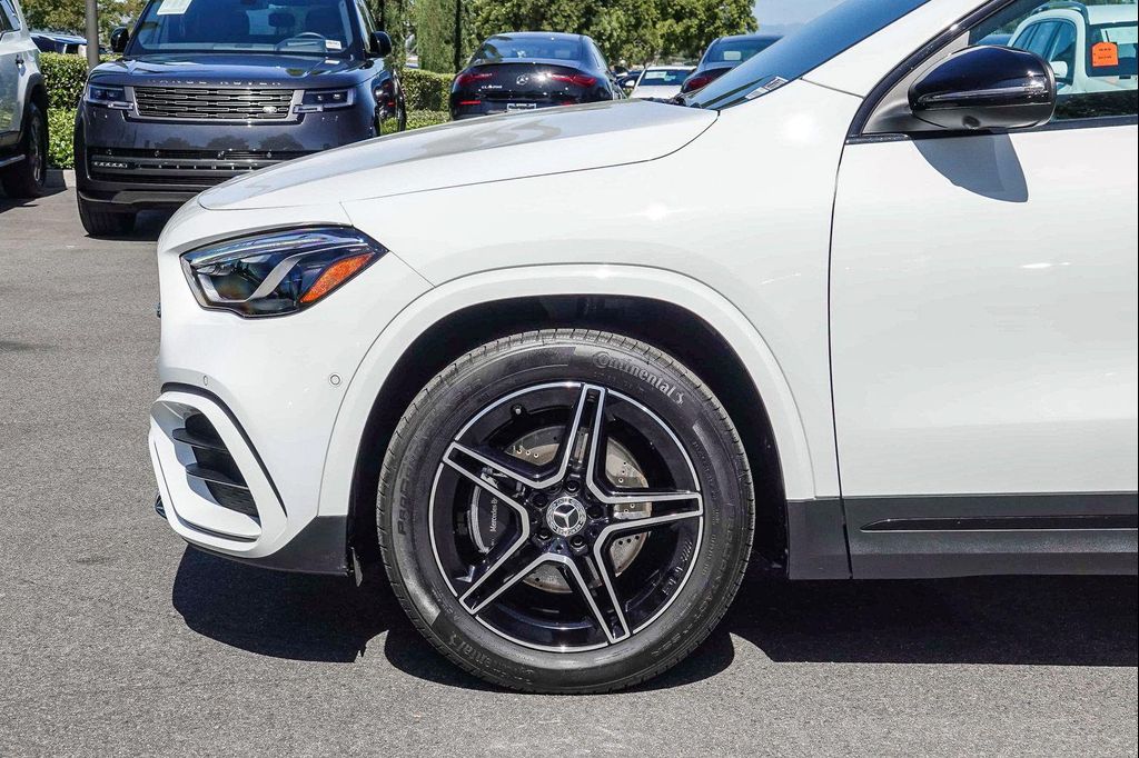 MERCEDES-BENZ GLA-CLASS - 10