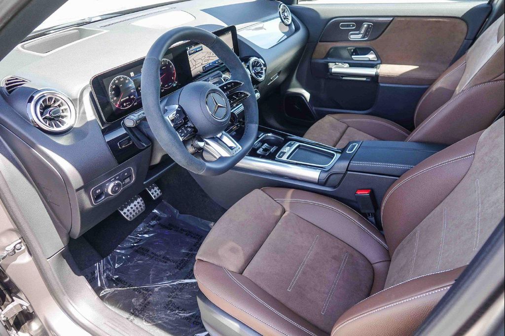 2026 Mercedes-BENZ AMG GLA 35 4MATIC — миниатюра 16