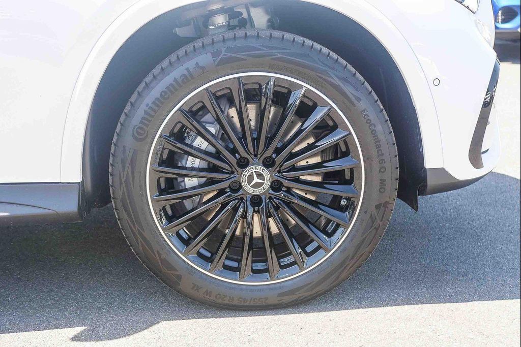 MERCEDES-BENZ GLC - 9