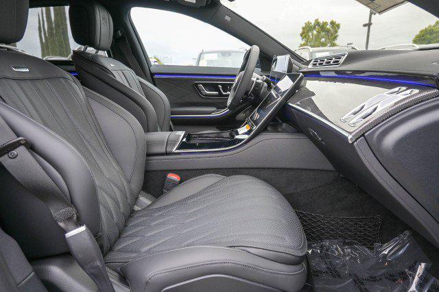 صورة مصغرة 21 لـ 2025 Mercedes-BENZ AMG S 63 E 4MATIC