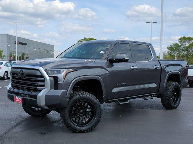 TOYOTA TUNDRA - 2