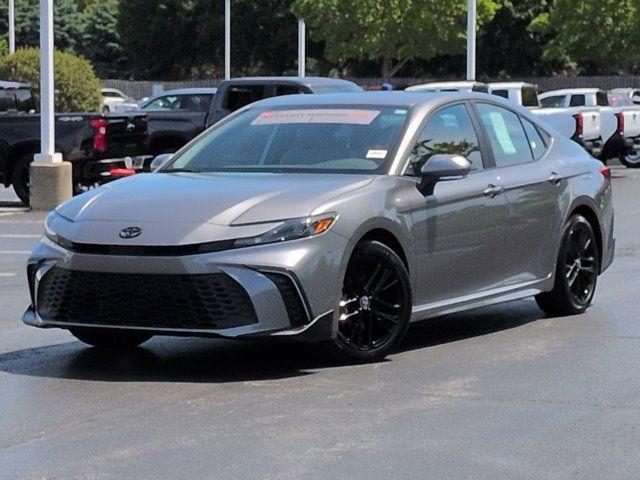 TOYOTA CAMRY SE - 2