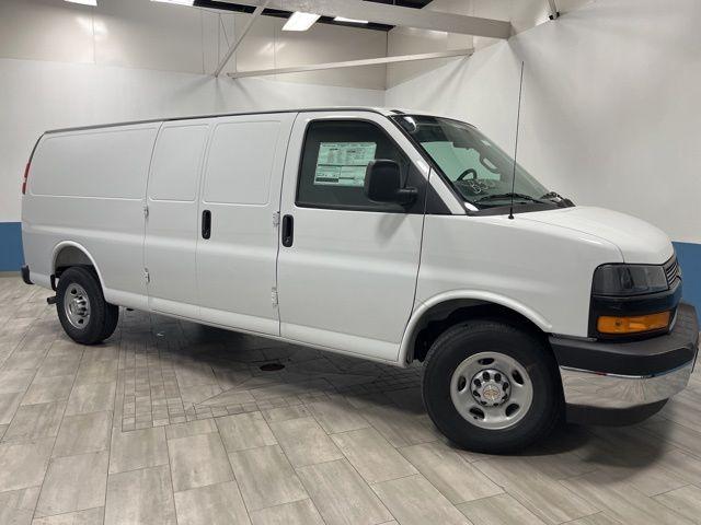 New 2026 Chevrolet Express 3500 Work Van