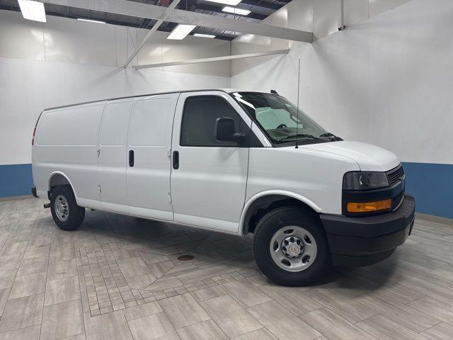 New 2026 Chevrolet Express 3500 Work Van