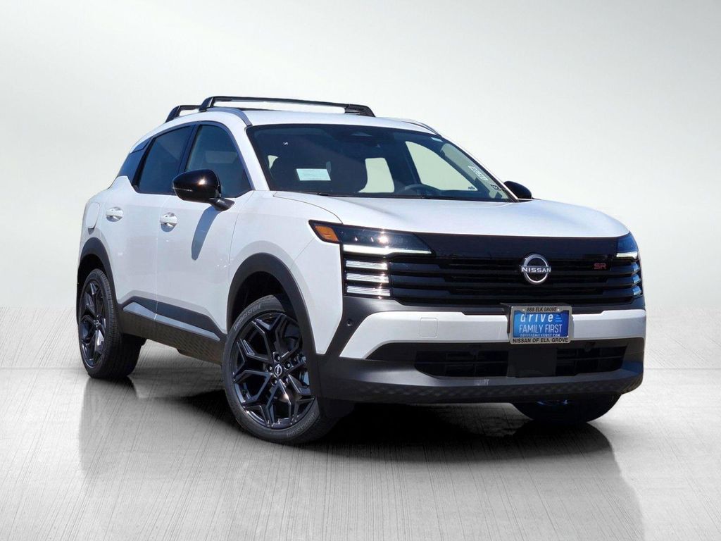 New 2026 Nissan Kicks SR