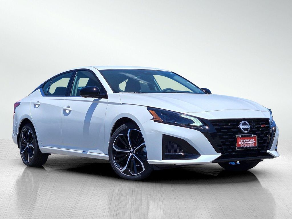 New 2026 Nissan Altima SR AWD