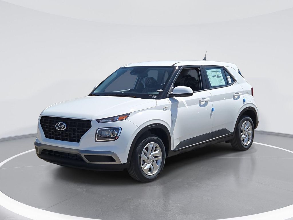 New 2026 Hyundai VENUE SE
