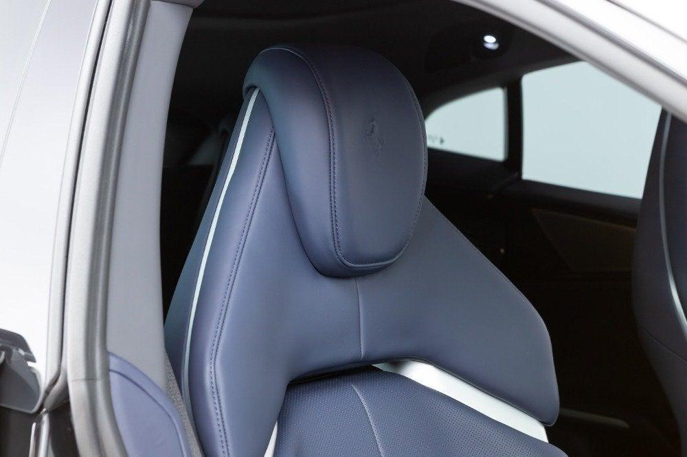 صورة 45 لـ 2023 Ferrari PUROSANGUE SUV