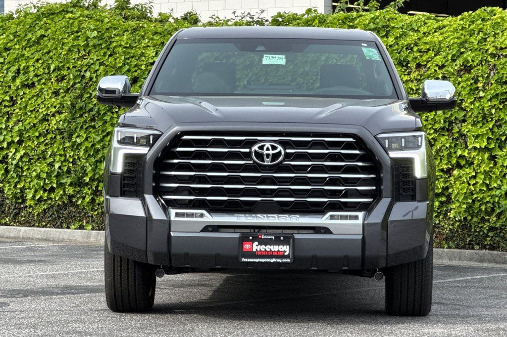 TOYOTA TUNDRA - 9