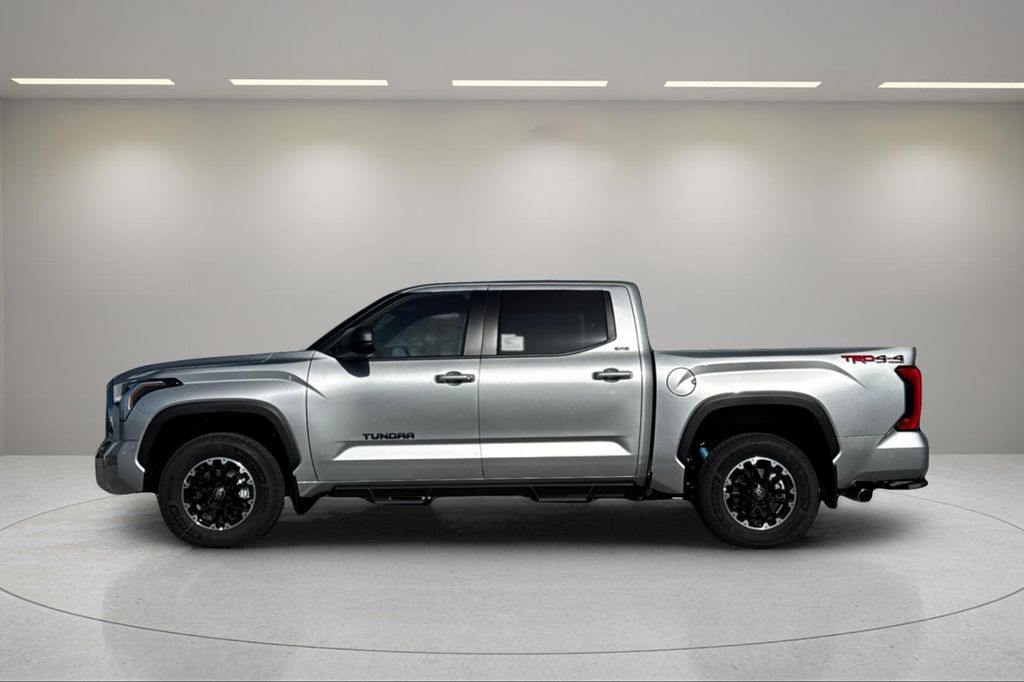 صورة 7 لـ 2026 Toyota TUNDRA SR5