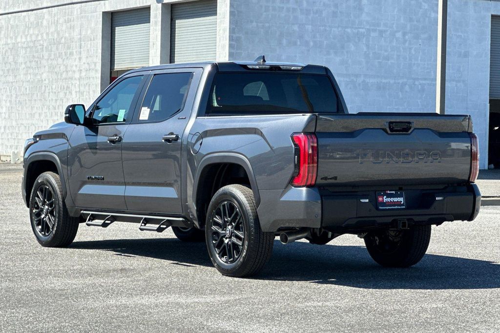 TOYOTA TUNDRA - 6