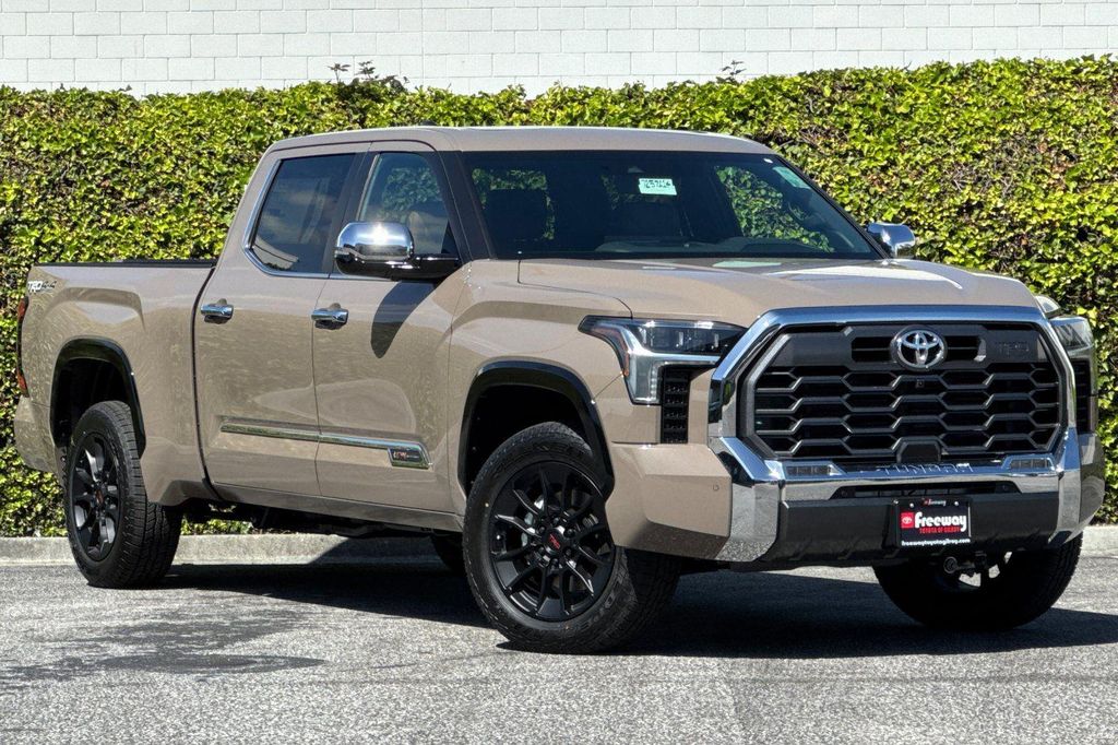 TOYOTA TUNDRA - 2