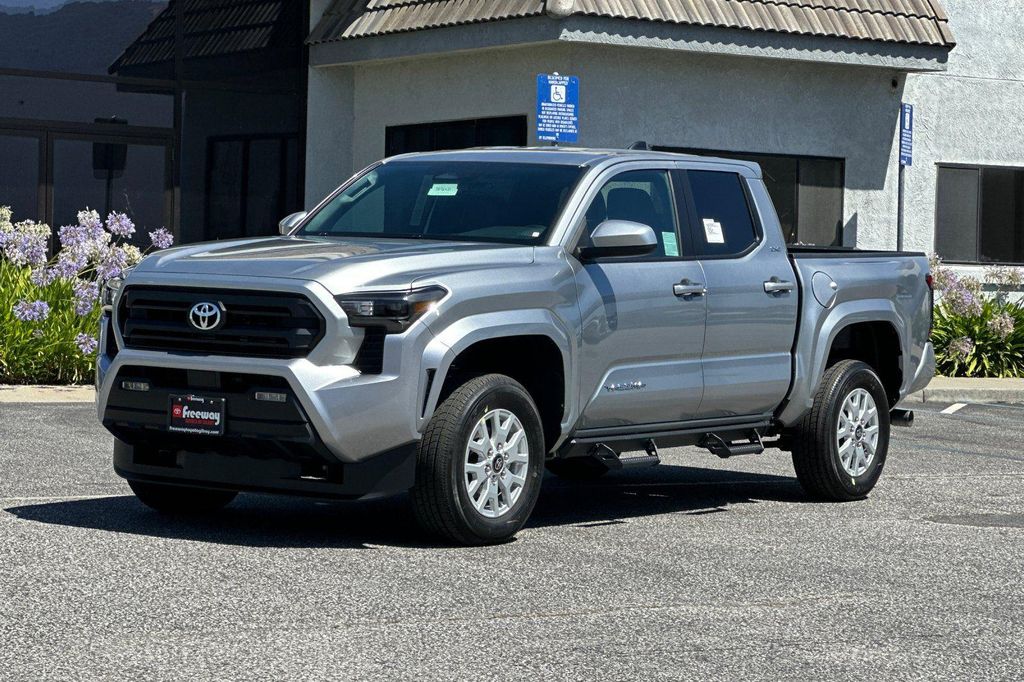 صورة 8 لـ 2026 Toyota TACOMA SR5