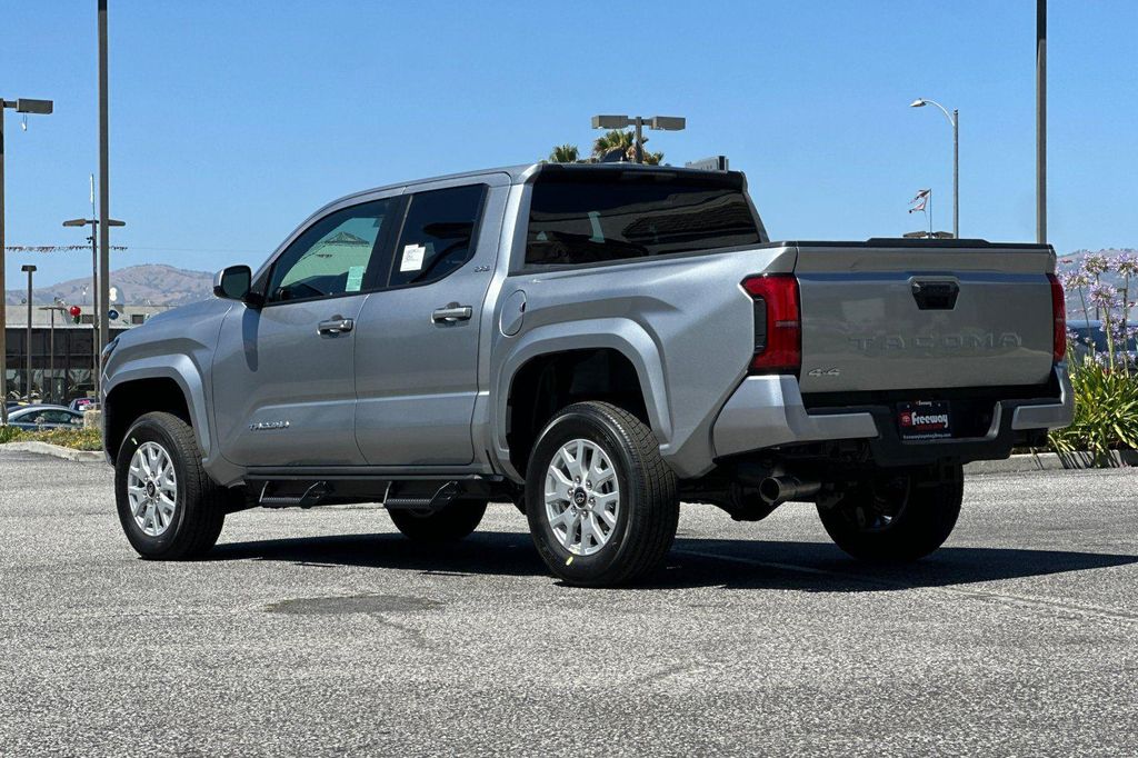صورة 6 لـ 2026 Toyota TACOMA SR5