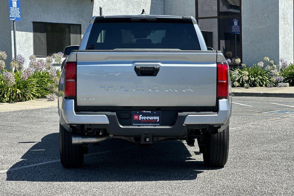 صورة 5 لـ 2026 Toyota TACOMA SR5