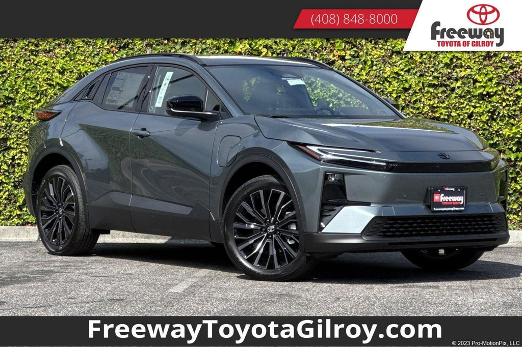New 2026 Toyota C-HR XSE