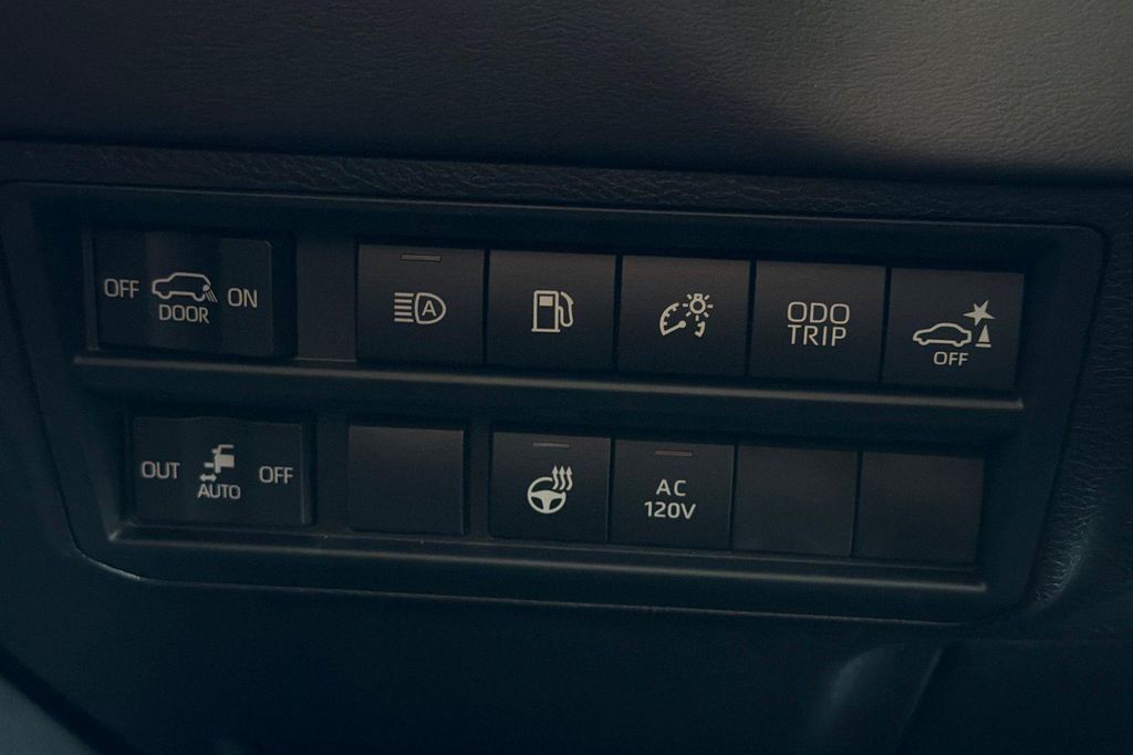 2026 Toyota SEQUOIA PLATINUM — миниатюра 30