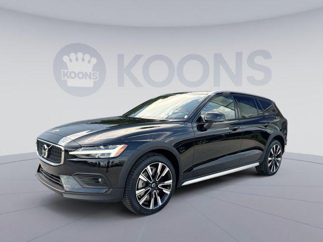 New 2026 Volvo V60 Cross Country Ultra, B5 AWD Gas (mild hybrid)