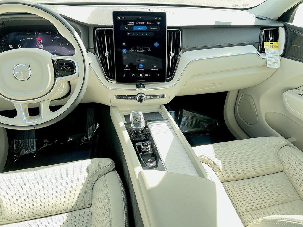 صورة مصغرة 28 لـ 2026 Volvo XC60 B5 ULTRA