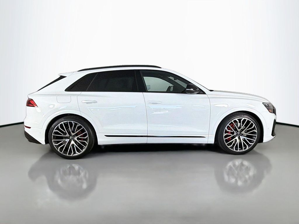 صورة 8 لـ 2026 AUDI SQ8 4.0T PREMIUM PLUS