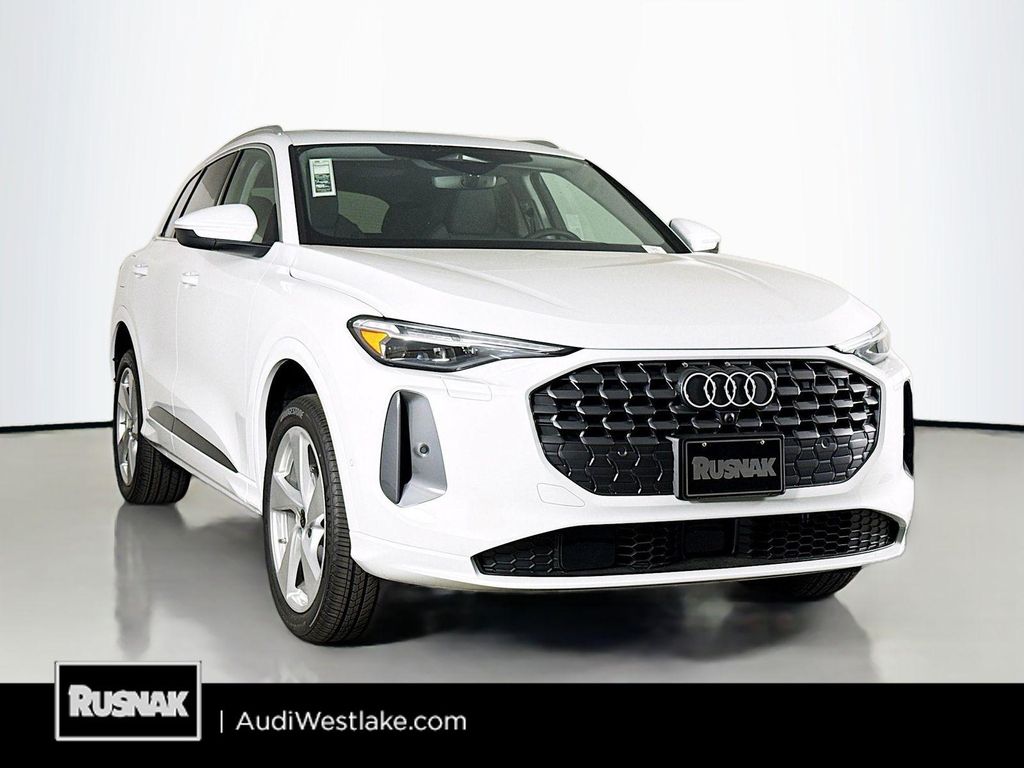 New 2025 Audi Q5 Premium Plus TFSI quattro S tronic