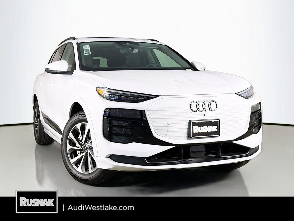 New 2025 Audi Q6 e-tron Premium Plus quattro