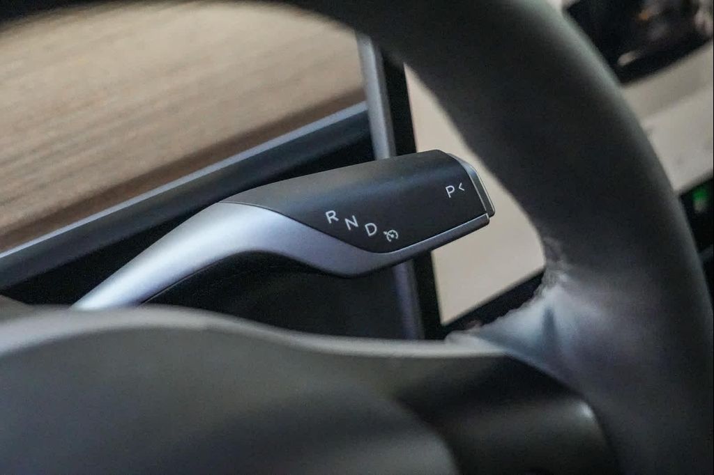 صورة مصغرة 19 لـ 2023 Tesla MODEL Y RWD