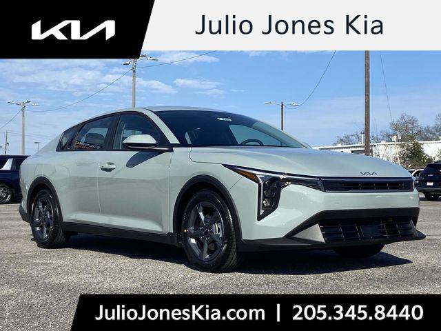 New 2026 Kia K4 LXS