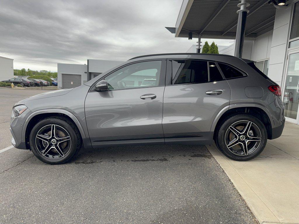 2026 Mercedes-BENZ GLA 照片 2