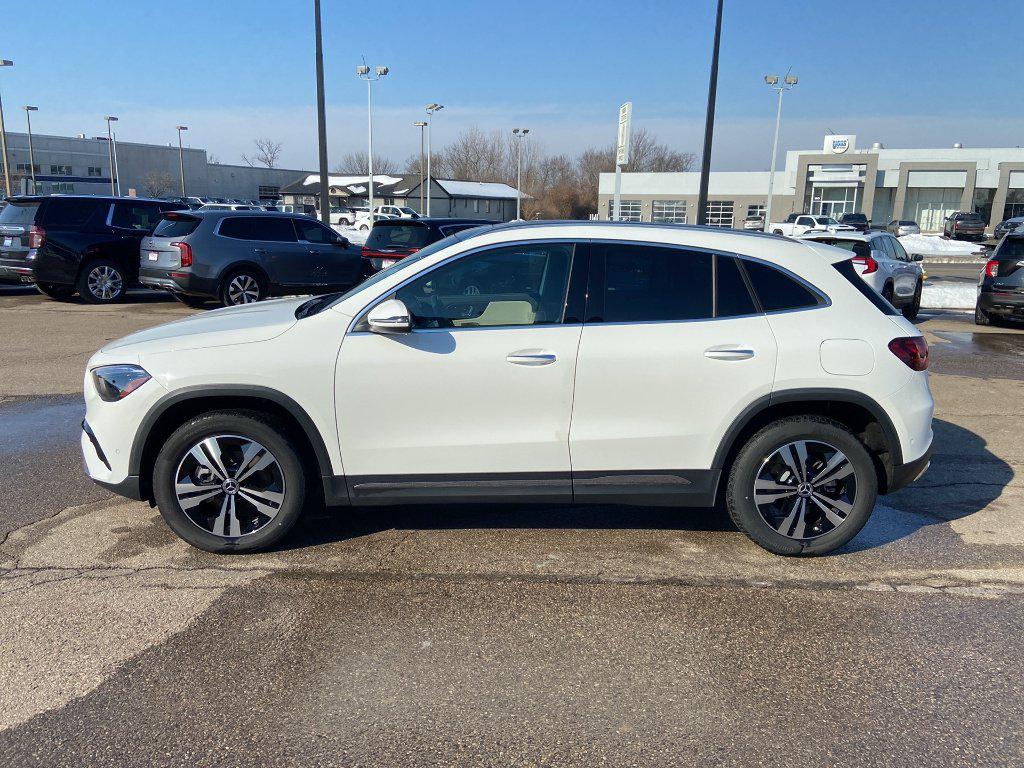 2026 Mercedes-BENZ GLA — фото 2