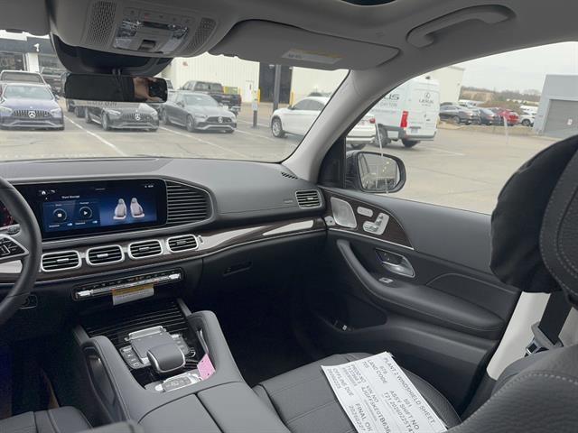 2026 Mercedes-BENZ GLS 缩略图 28