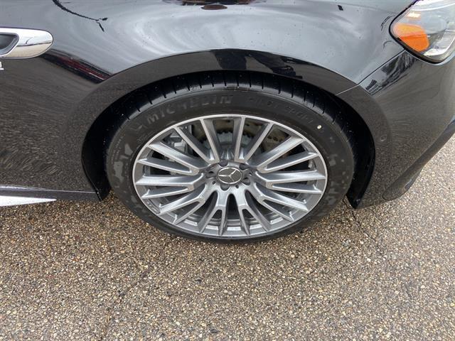 MERCEDES-BENZ E-CLASS - 9