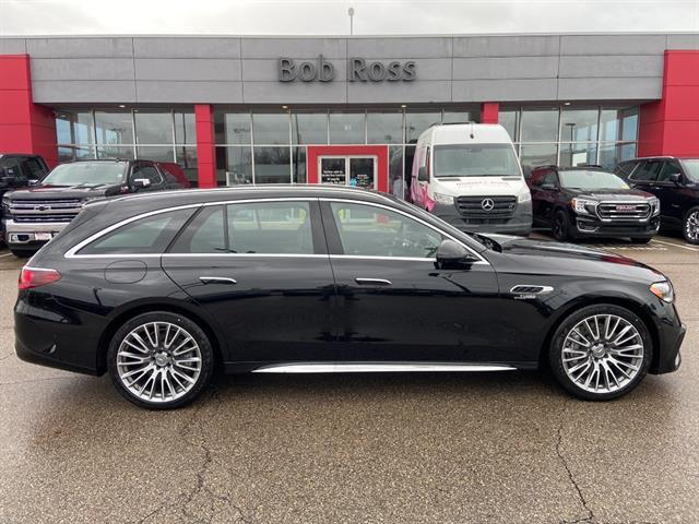 MERCEDES-BENZ E-CLASS - 4