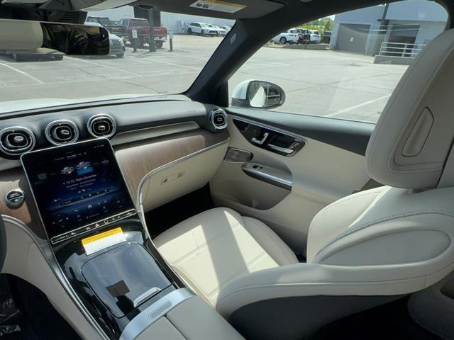 2026 Mercedes-BENZ GLC — миниатюра 28