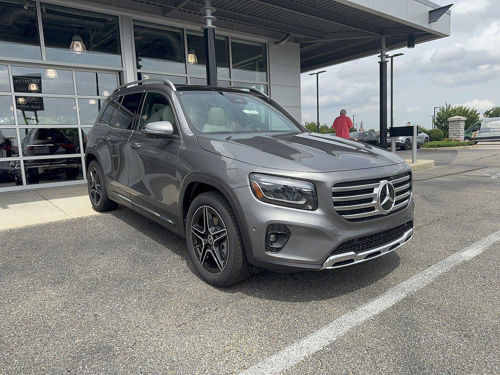2026 Mercedes-BENZ GLB photo 5