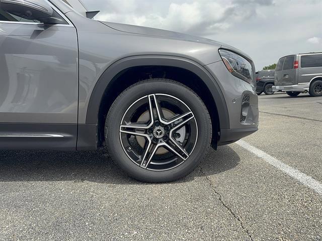 2026 Mercedes-BENZ GLB thumbnail 26