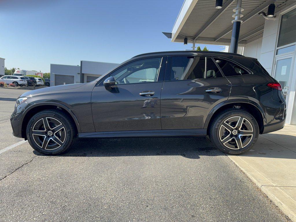 2026 Mercedes-BENZ GLC — фото 2