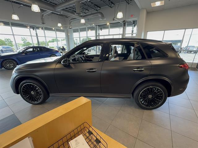 2026 Mercedes-BENZ GLC — миниатюра 17